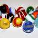 Le corckscrews (con una fascia colorata che si avvolge a spirale intorno alla biglia, dette anche cavatappi)